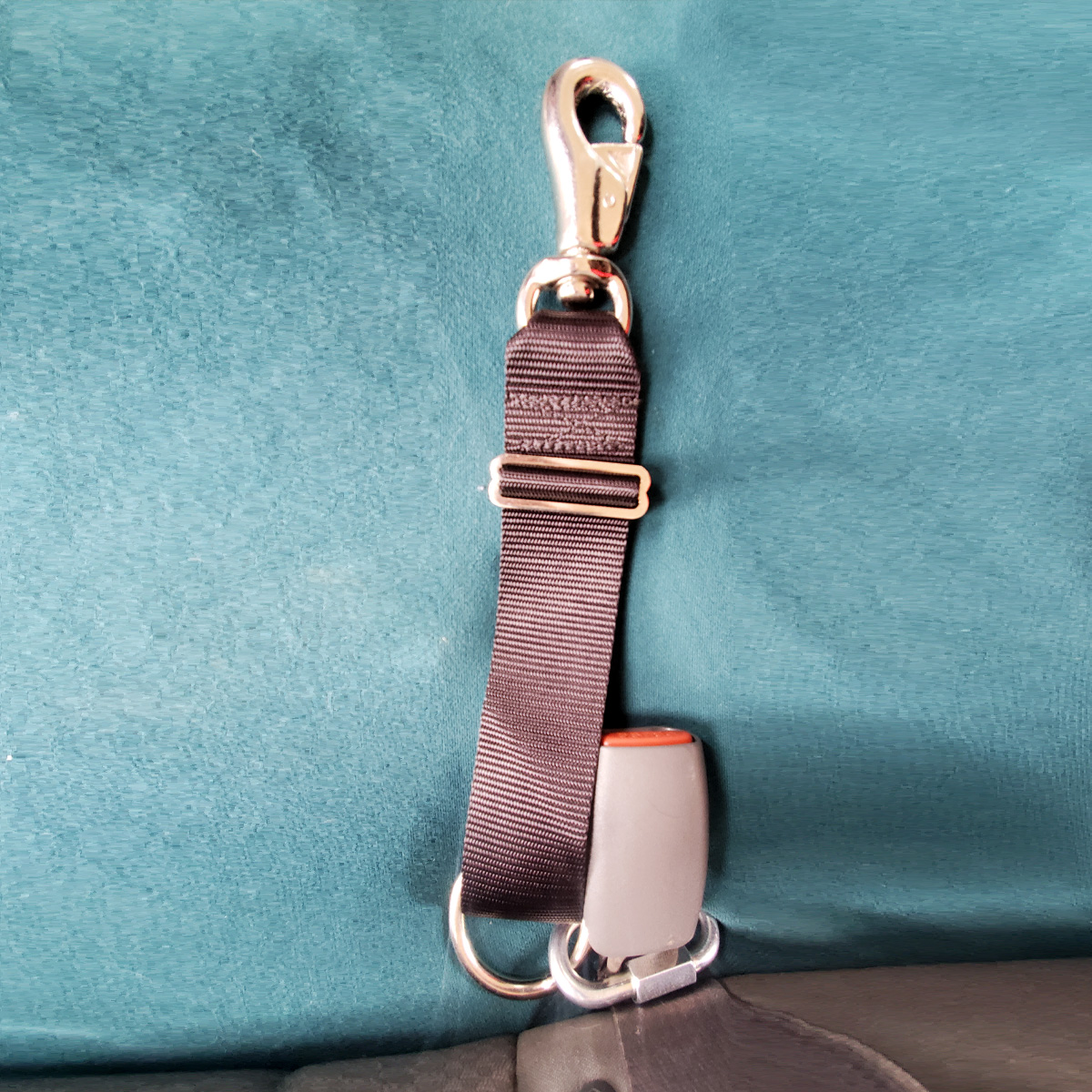 Product Canine Seat Belt System